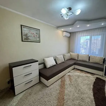 Apartment On Vieru Street